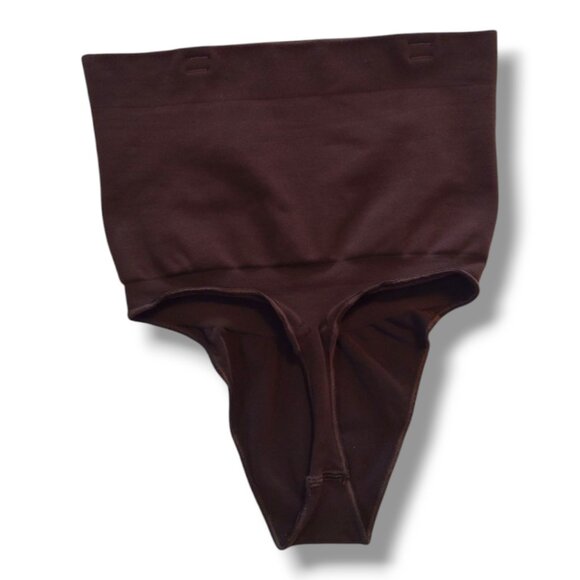 Skims Core Control High Waist Thong - Picture 5 of 5